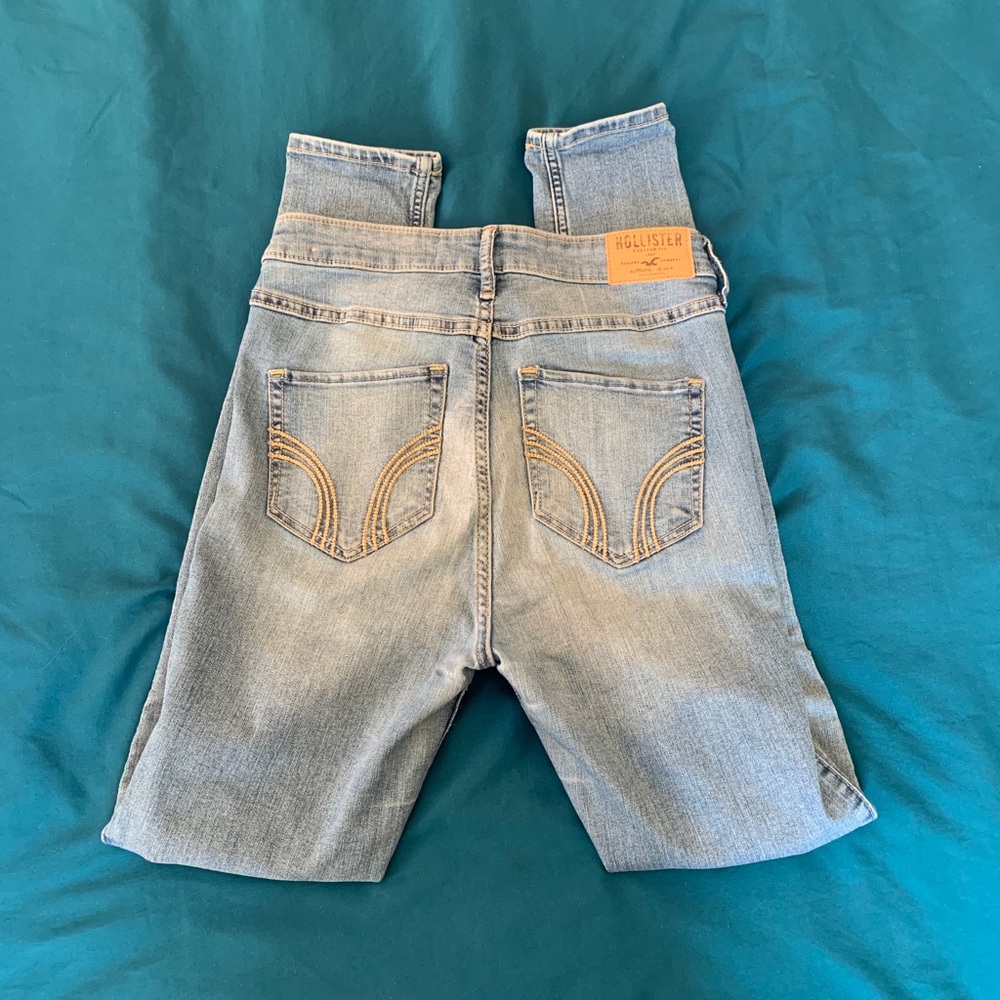hollister high rise skinny jeans